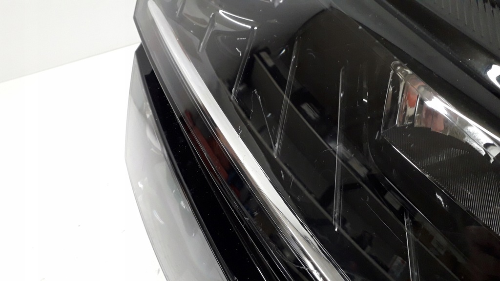 фото №12, Skoda karoq лампа правая перед full led -стекло