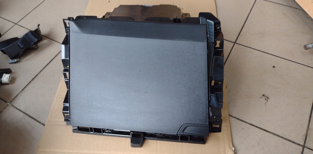 фото №1, Бардачок пассажира renault captur ii 685001466r