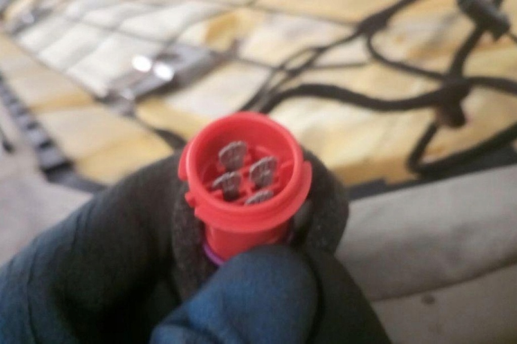 фото №15, Заднее сиденье задняя audi a8 d2 4d2, 4d8 11013011f01 3.3l дизель 2002