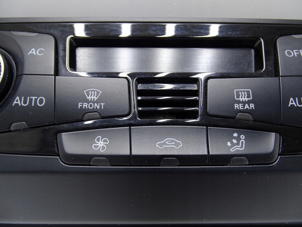 фото №10, Панель обдув кондиціонера 8k2820043ah audi a4 b8 lift