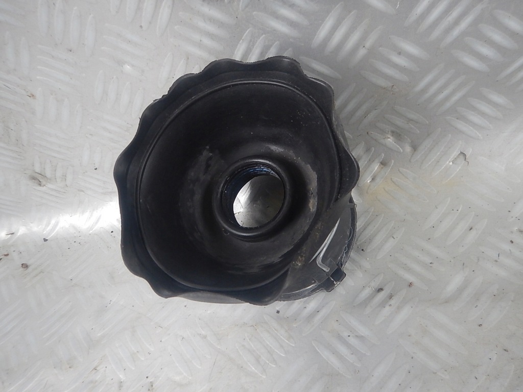 фото №2, Volvo s60 i v70 ii lift заливная горловина топлива