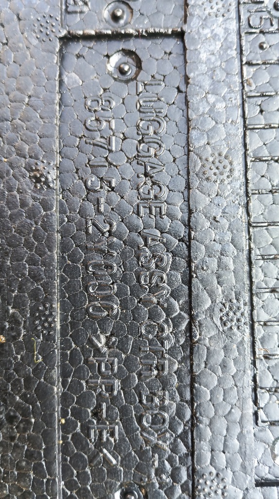 фото №5, Hyundai ix35 15r вкладыш багажника бардачок пенополистирол 85715-2y000