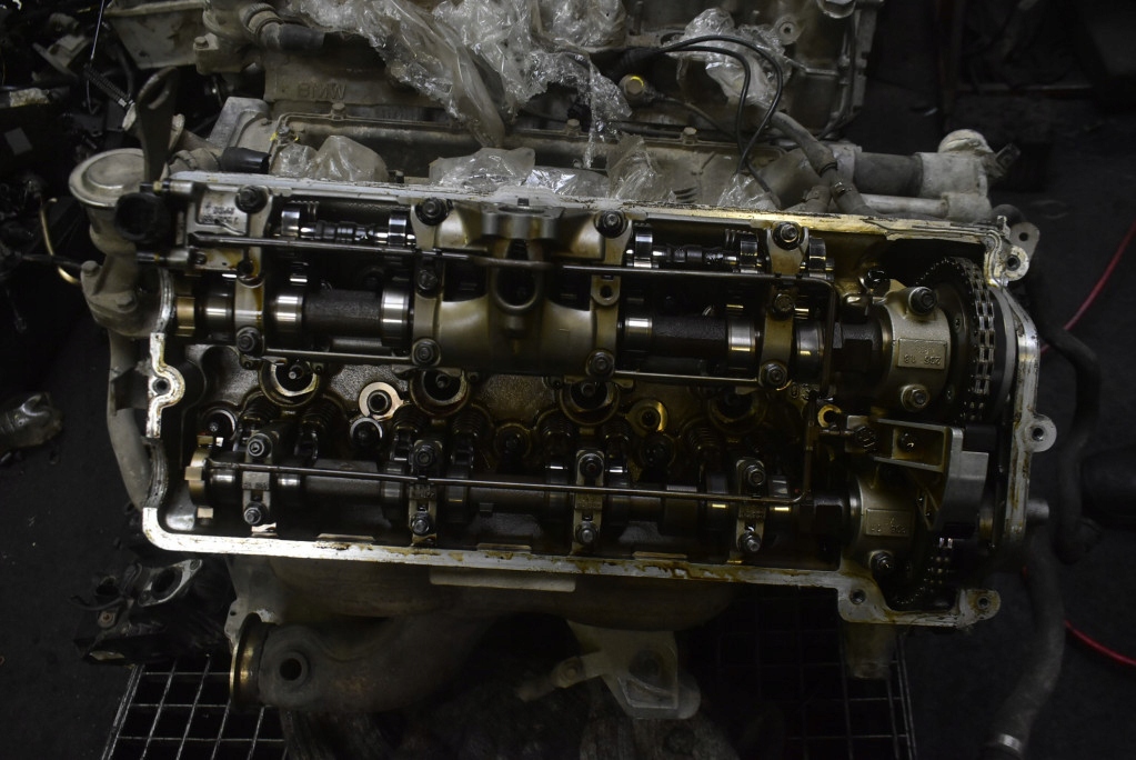 фото №12, Двигатель блок двигателя бензиновый n62b44 7534012 bmw e63 4.4 v8 333km 03-07 сжатие