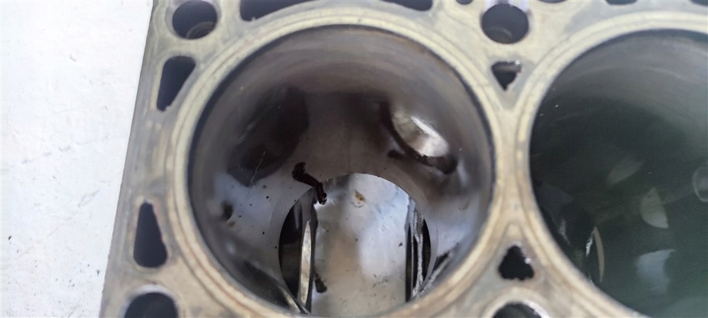 фото №13, Блок двигателя audi vw golf iv 1.9 tdi 038103021c