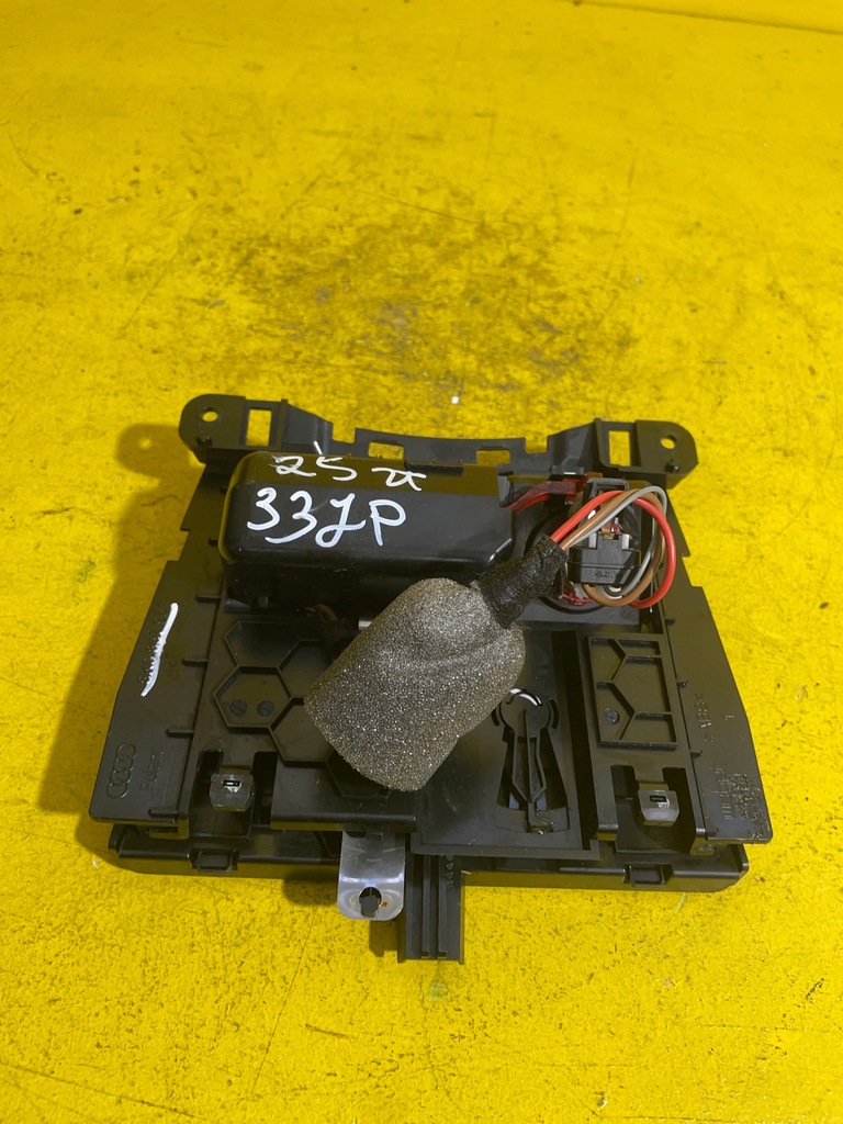 фото №6, Audi a4 b8 - попільничка прикурювач бардачок 8k0857951