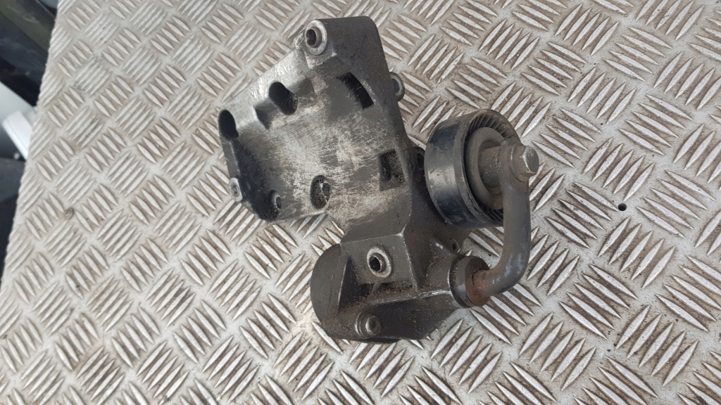 фото №8, Bmw e39 3.0 основание компрессор натяжитель 7786194 525d