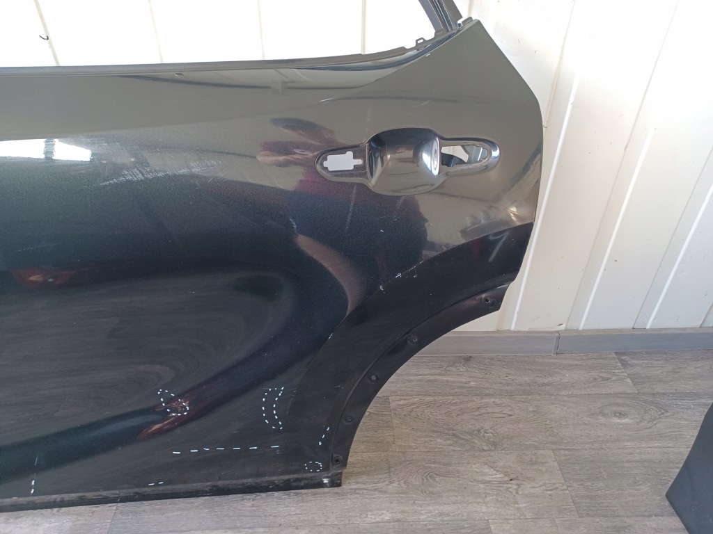 Двері ---- lexus rx v 2022 - ---- задні ліва ---- poznań ---- в Україні