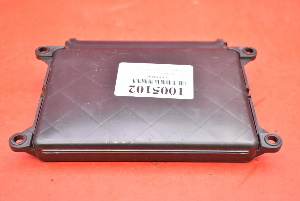 Блок управления модуль ecu thermal 1034215-00-a tesla model s рестайлинг  16-21 в Украине