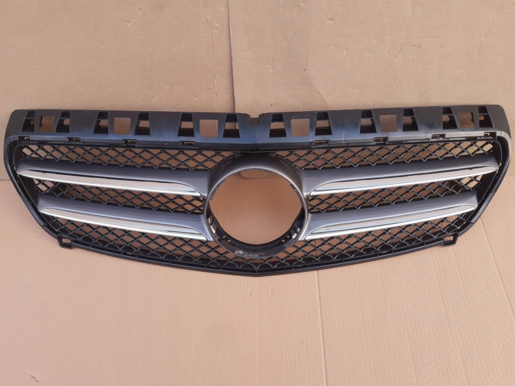 фото №1, Mercedes a w176 12-15 nowa решётка радиатора решётка радиатора 787 mountain gray металлик