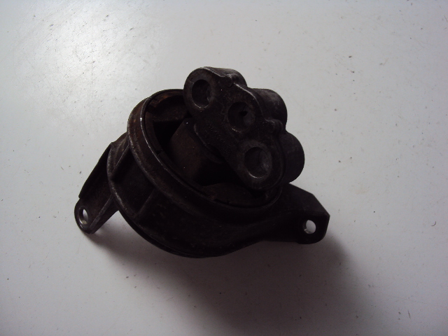 фото №1, Opel оригінальний номер 13125637 кронштейн подушка двигуна