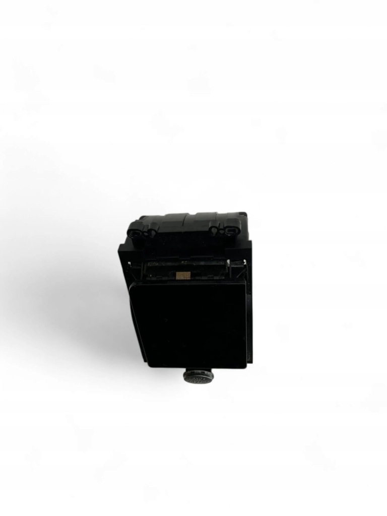 фото №2, Land rover range rover velar кронштейн na чашка панелі приладової панелі