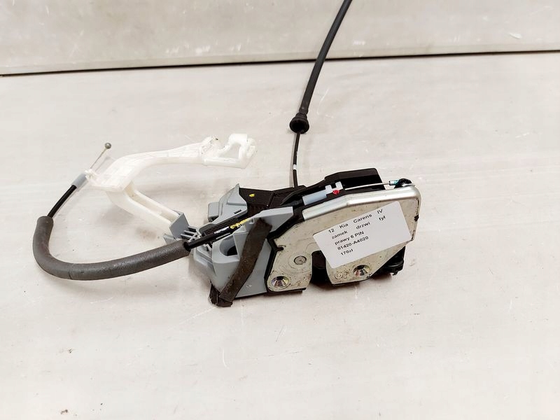 фото №6, Kia carens 4 iv замок дверь правый задняя задний 6 pin 81420-a4020