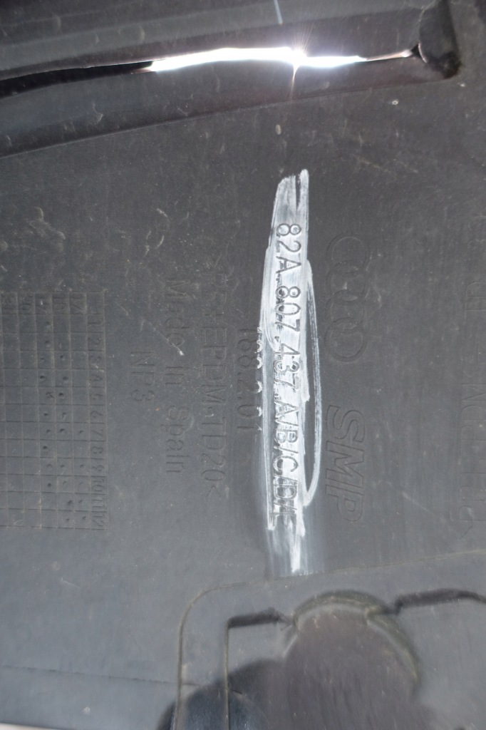 Audi a1 ii 82a 2018- бампер перед передній 82a807437a Оригінал