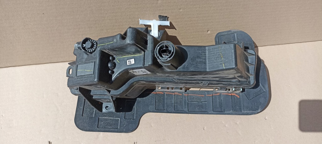 Купити Tesla 3 протитуманна фара передній правий led drl 1077396-00-d