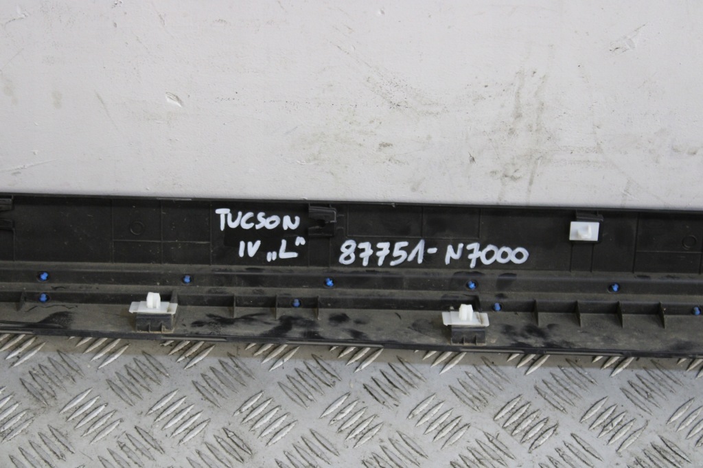 Накладка поріг поріг лівий hyundai tucson iv 4 87751-n7000 Недорого