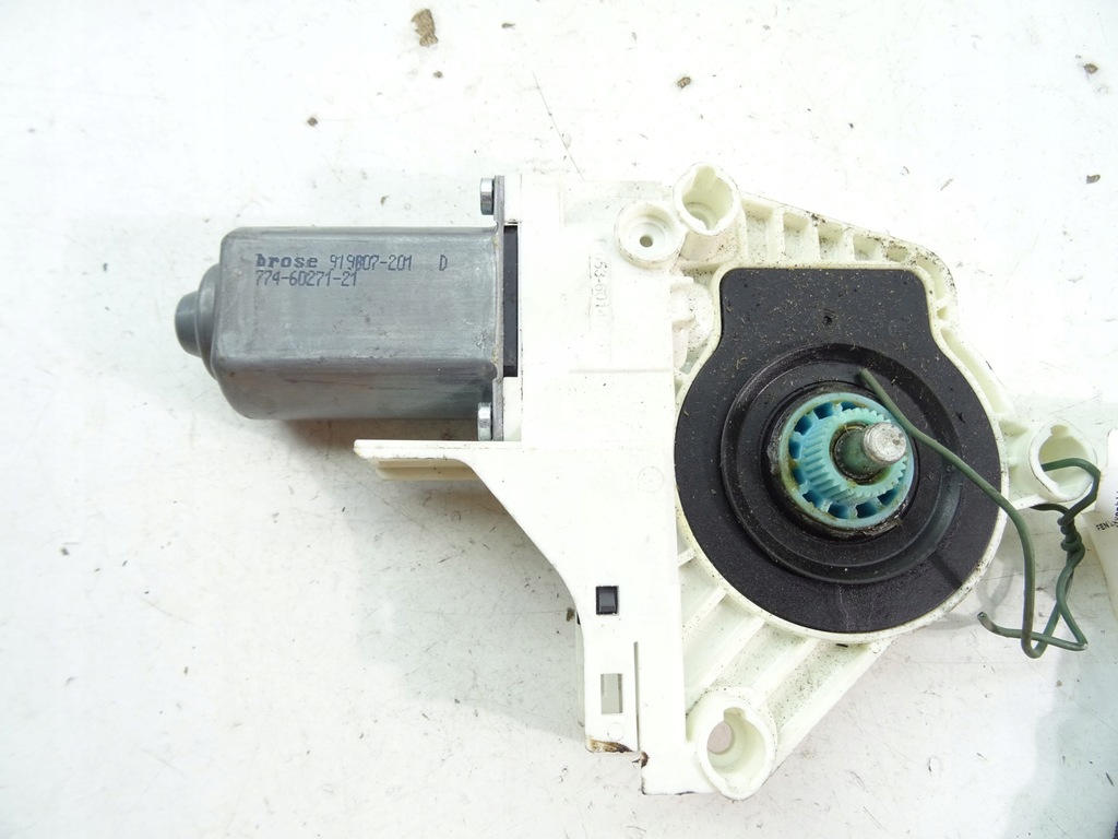 фото №1, Seat alhambra моторчик стекло перед 8k0959802b