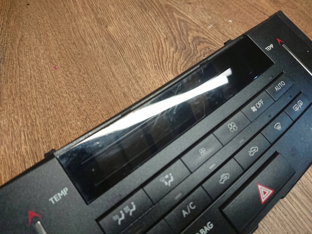 фото №6, Lexus is300h панель кондиционера 55900-53201