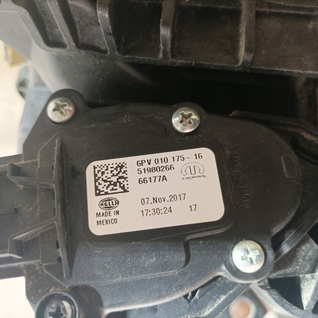 фото №10, Jeep compass 2.4 17-pedał тормоза газа автоматическая коробка передач usa