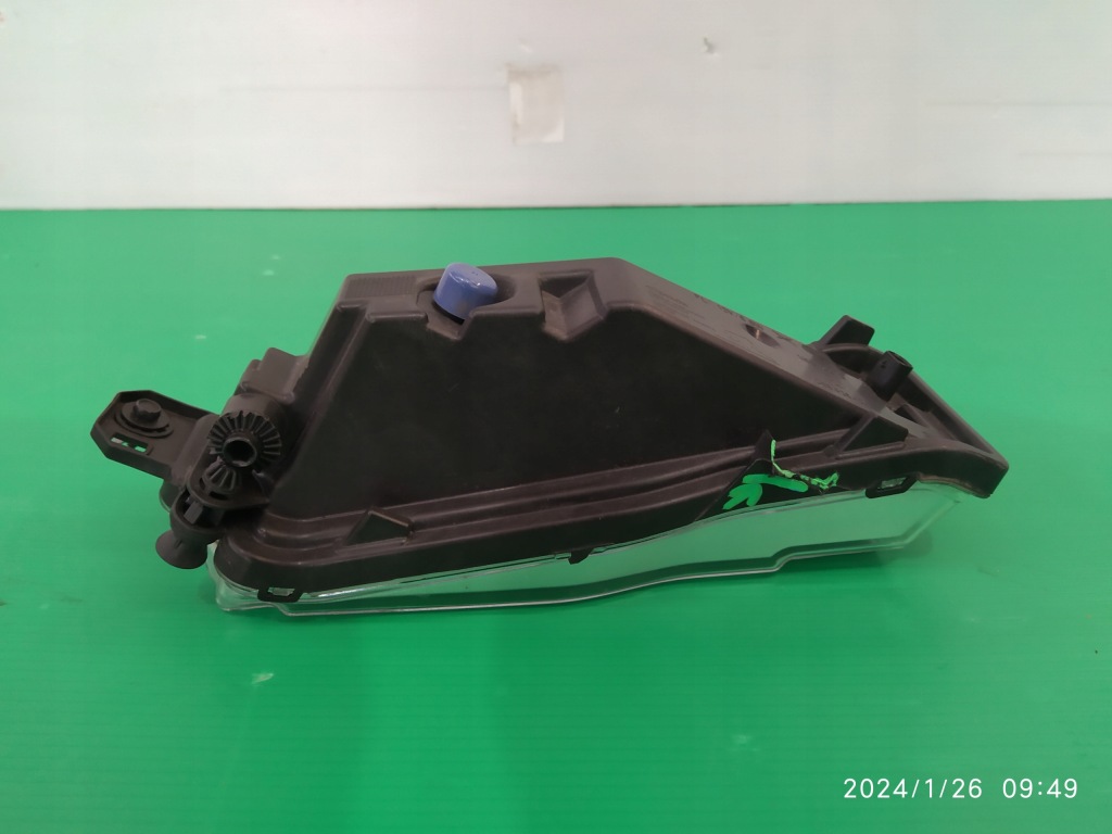 фото №12, Противотуманная фара led правый bmw g05 x5 g06 x6 g07 x7 7406366