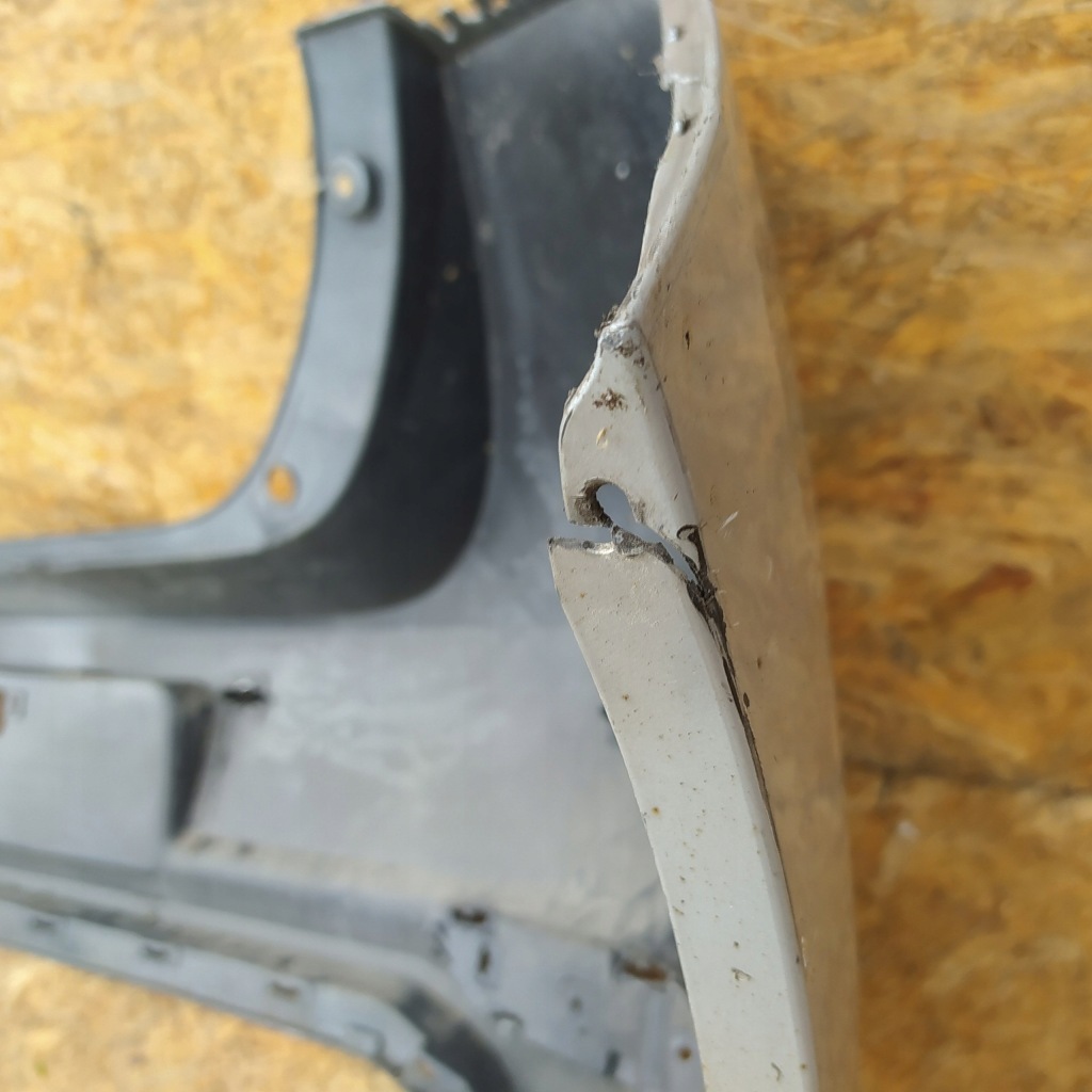 Toyota auris 2 2 рестайлинг  hb бампер задний задний Киев