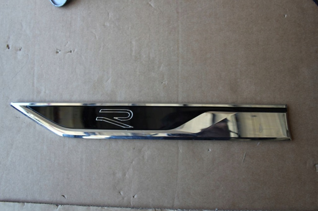 фото №1, Емблема r двері праве vw atlas 3cn853688c