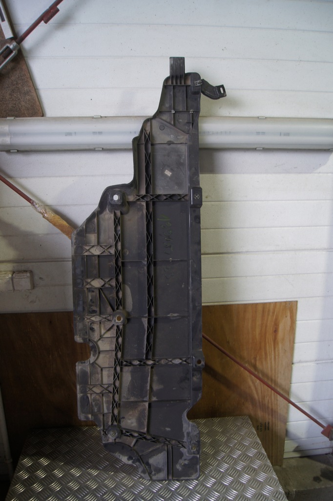 фото №1, Захист підвіска ліва clio iv 748157368r