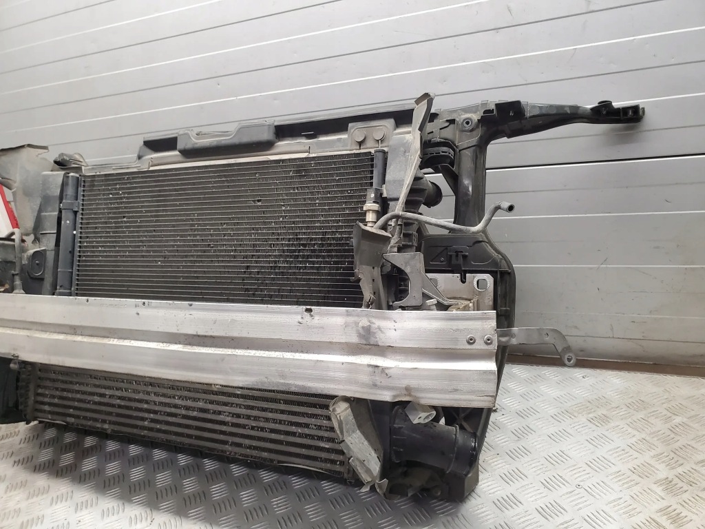 Audi q5 2.0 benzin 162kw 8t0260401d набір радіатор води oem Зі Шроту