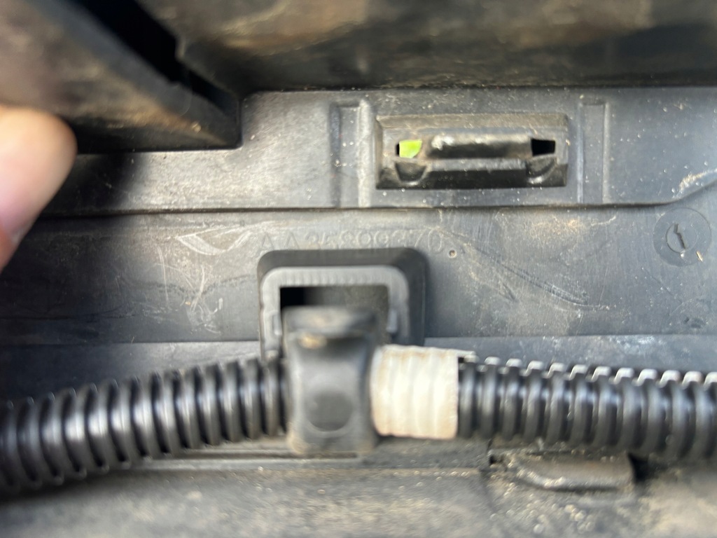 фото №12, Peugeot 308 t9 бампер передній kompletny ktvd