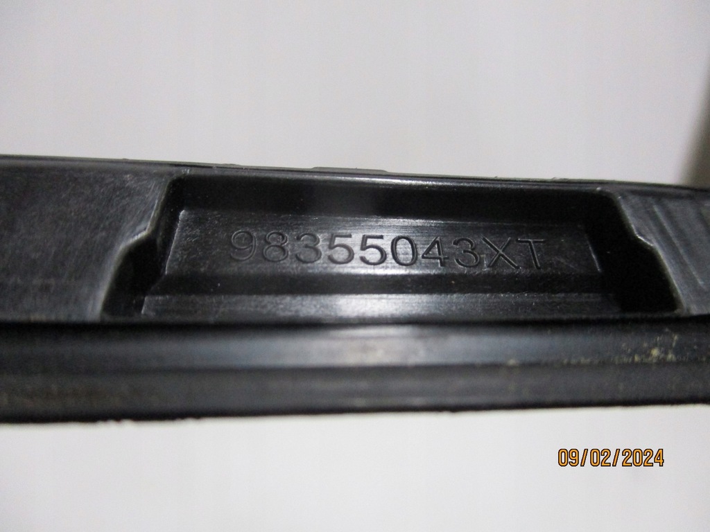 фото №8, Молдинг стекло лобовое peugeot 308 t10 98355044 левая