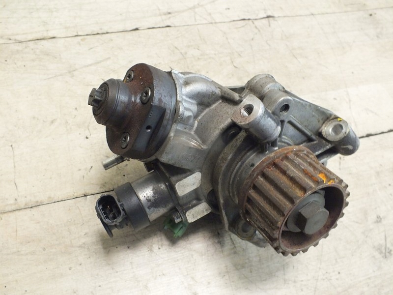 Купить Renault kangoo 1.5 dci насос впрыскная