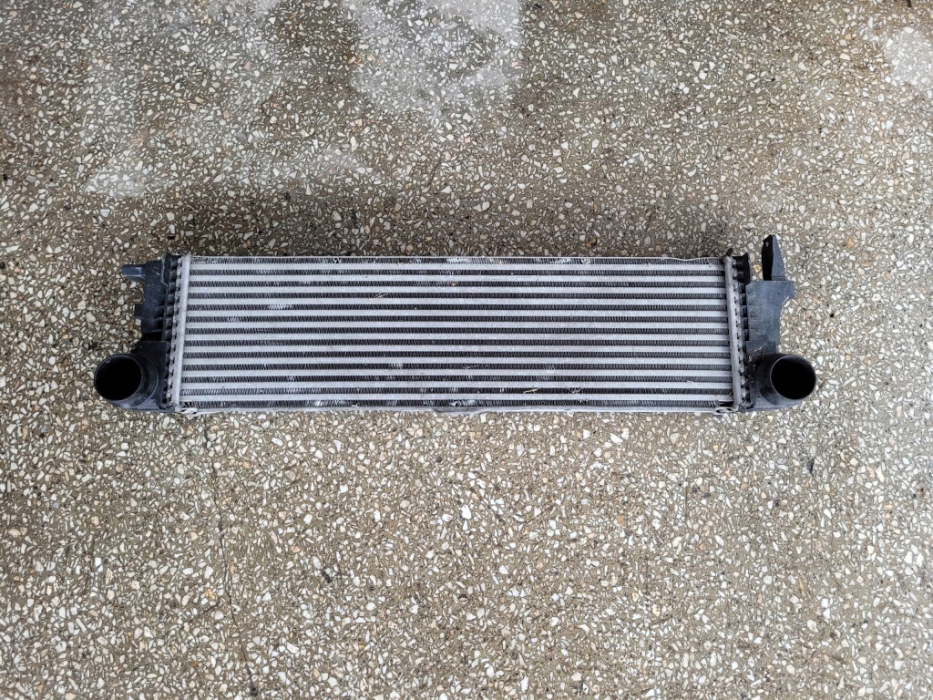 Купити Інтеркулер mercedes w4475010301