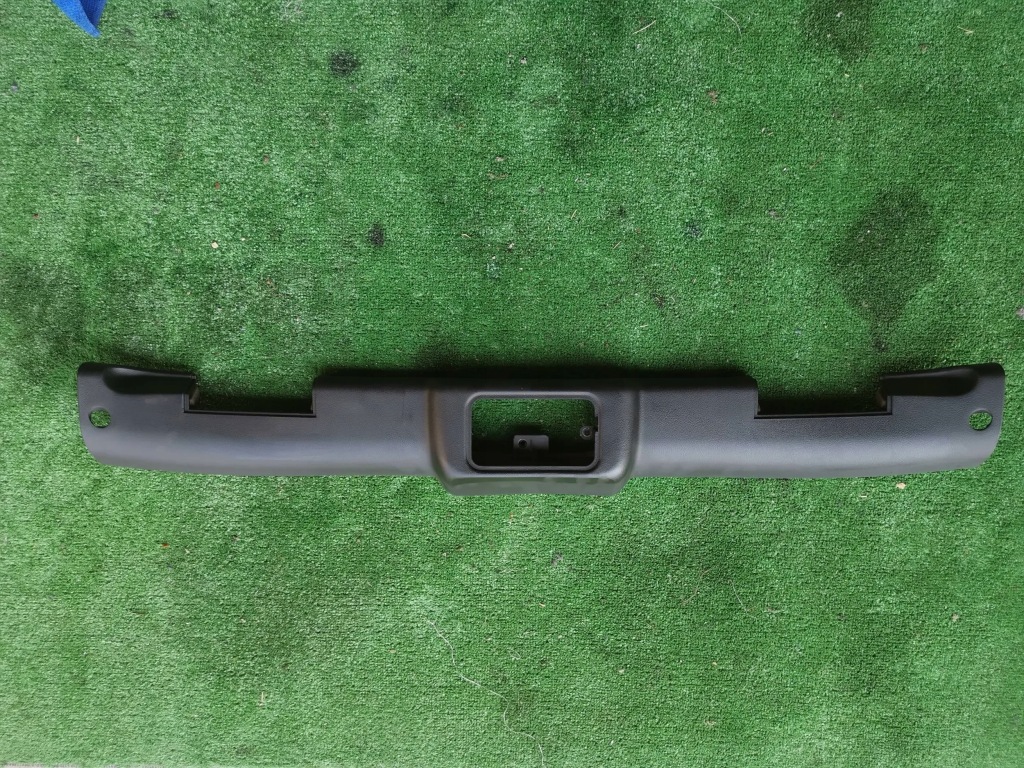 фото №1, Fiat barchetta ветровик верхний стекло передней 120076000