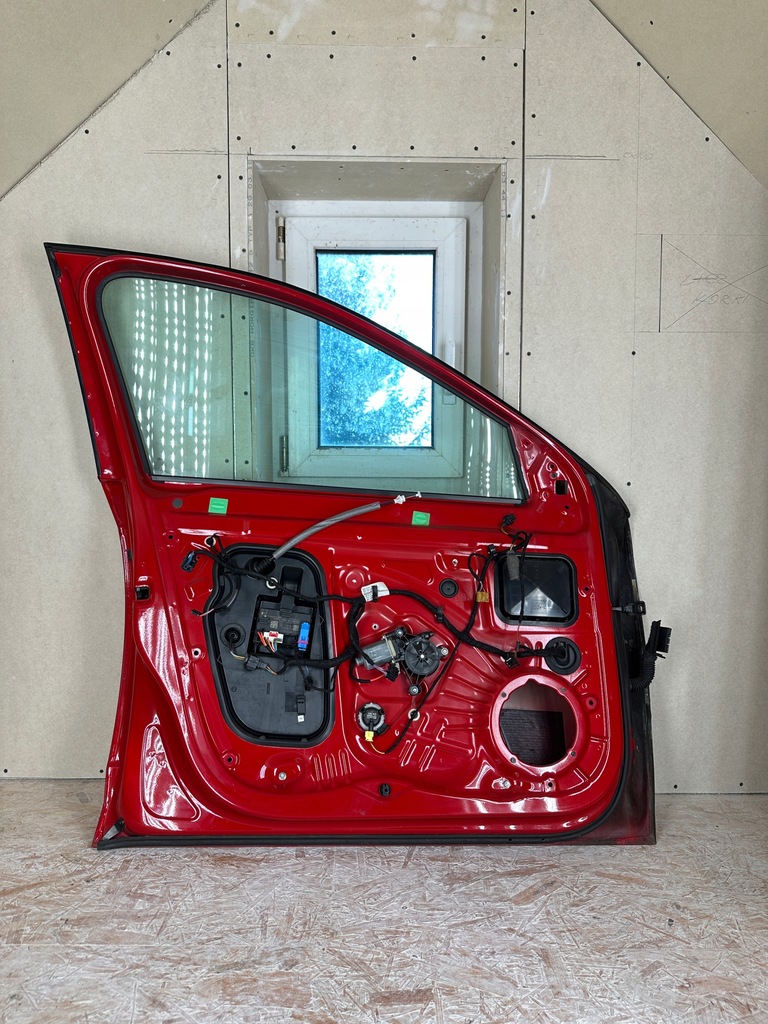 фото №7, Skoda octavia iii 3 rs vrs sedan 2018 - дверь передние перед левая водитель