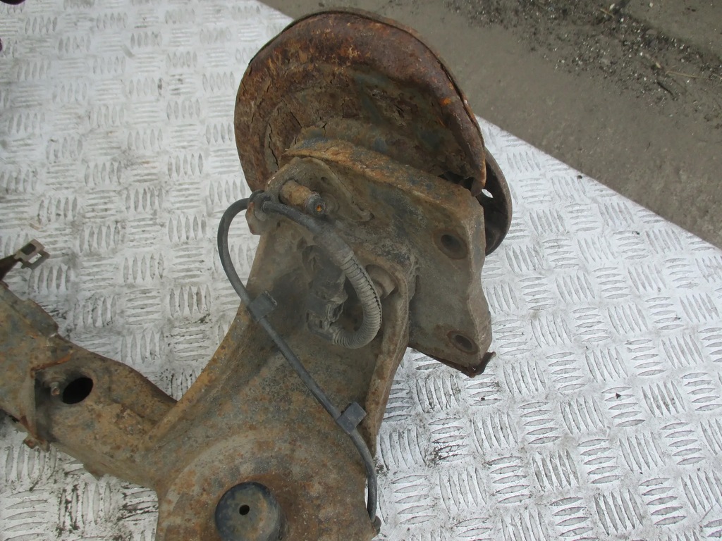 фото №6, Балка подвеска задняя opel astra h 04-14r hb