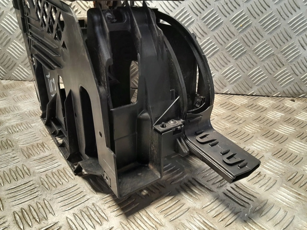 фото №7, Vw golf v подлокотник бардачок 1k5864251b