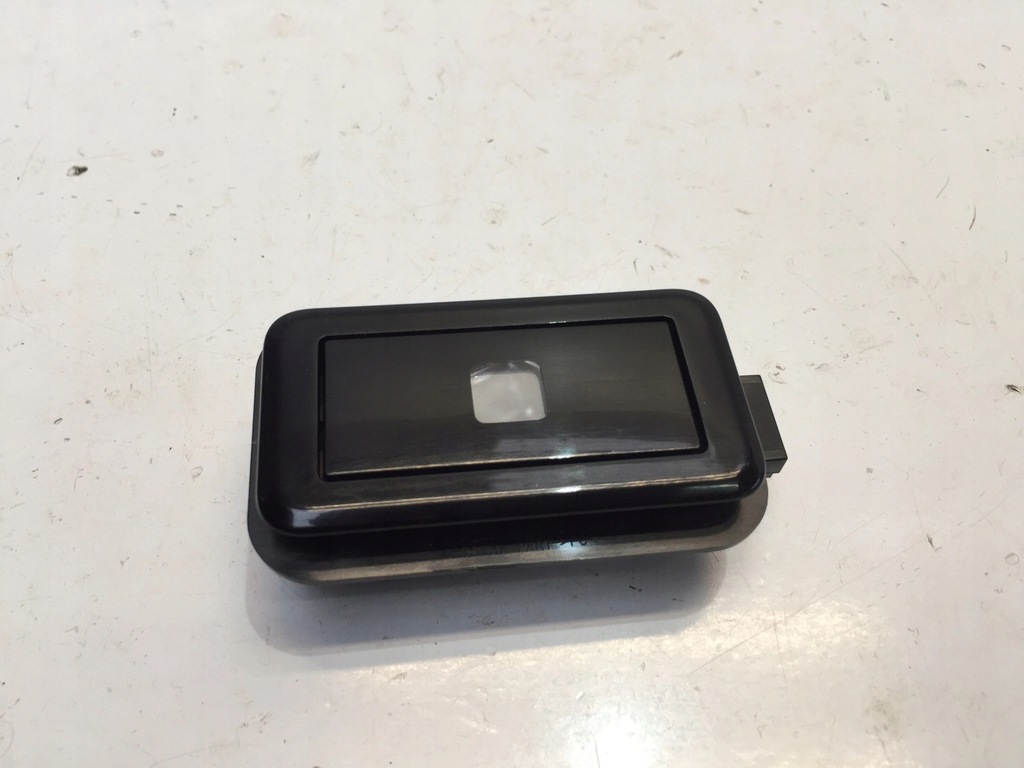 фото №1, Peugeot 2008 ii лампа потолочный левая 9836897477