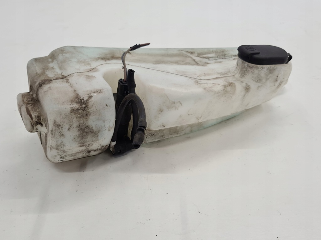 фото №1, Dacia duster i бачок омивача