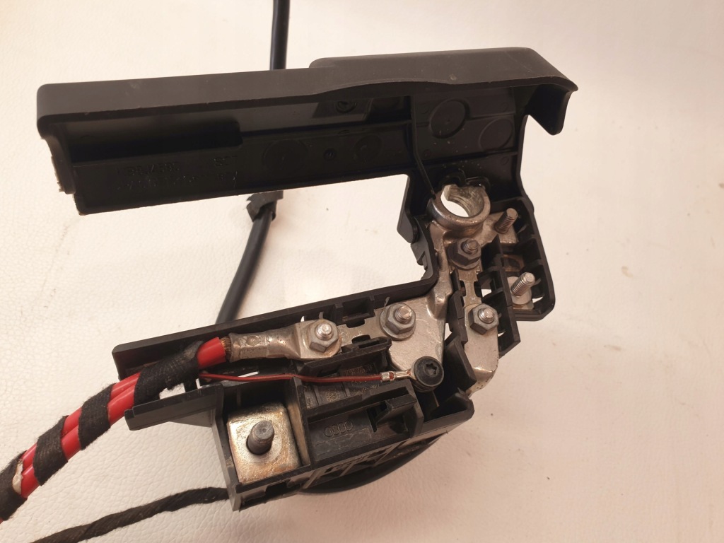 Купить Audi a4 b8 8k 08-15 клемма аккумулятор плюсовая 8j0915459 4f0915519