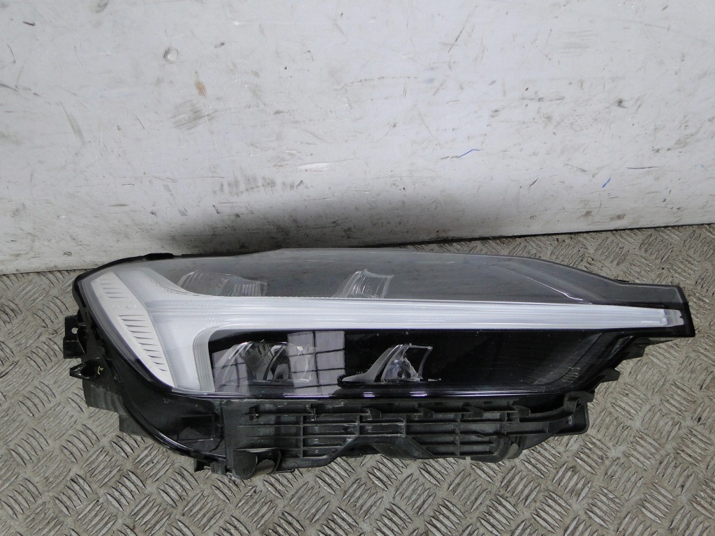 Фара правий перед volvo xc60 2 led 32337375 Оригінал