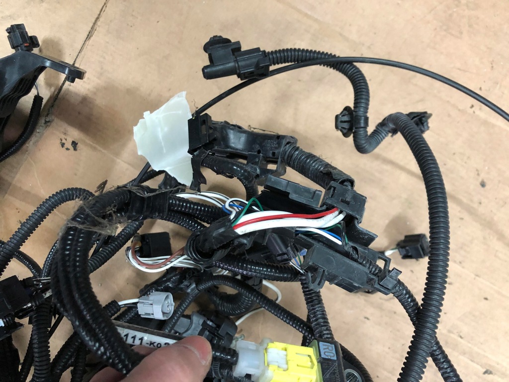 фото №5, Toyota yaris iv электропроводка жгут отсек двигателя