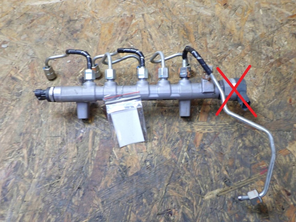 Купить Молдинг впрыскная топливная common rail isuzu d-max 8984890180