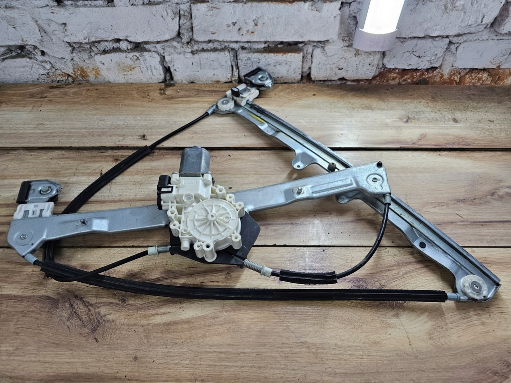 фото №1, Механизм стекло левый перед colt vi z30 3d