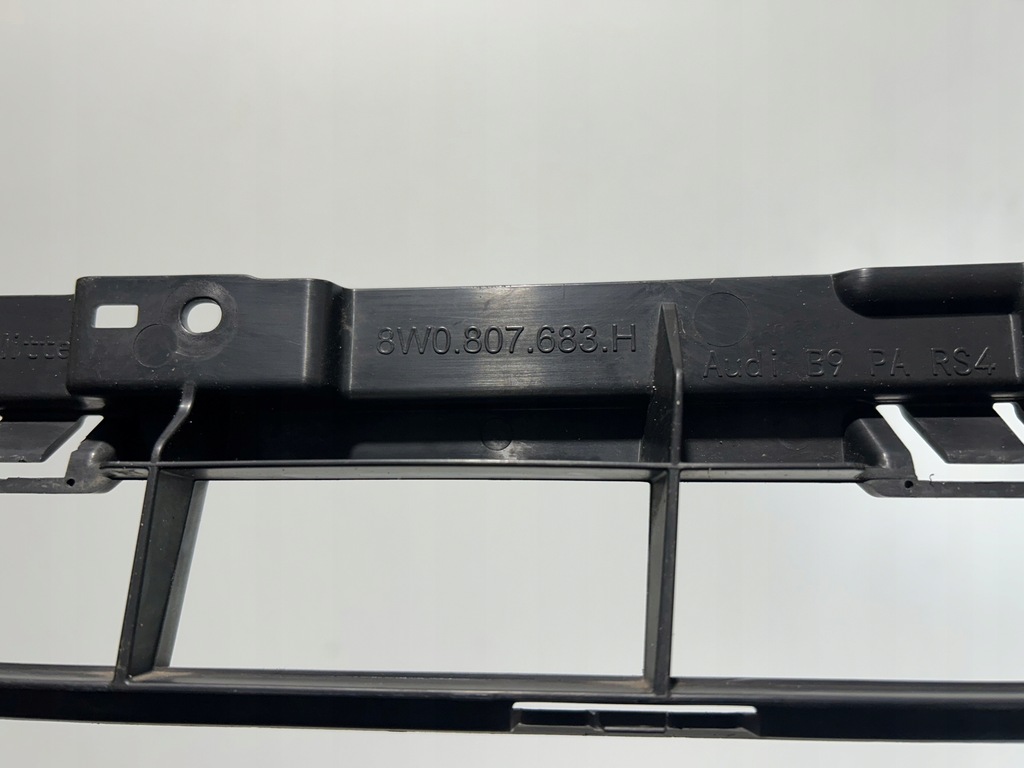 фото №14, Audi rs4 a4 b9 lift 8w0 решітка бампера перед передня 8w0807683h