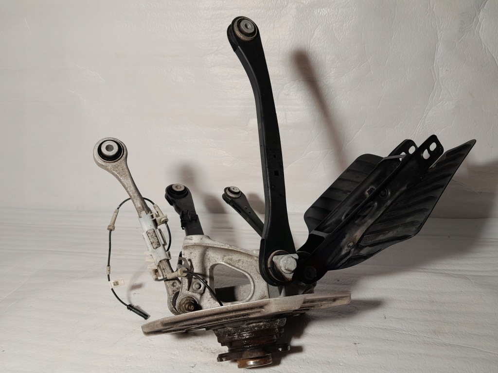 фото №1, Bmw 7' g11 lci поворотний кулак важіль ступиця лівий задня 6861135