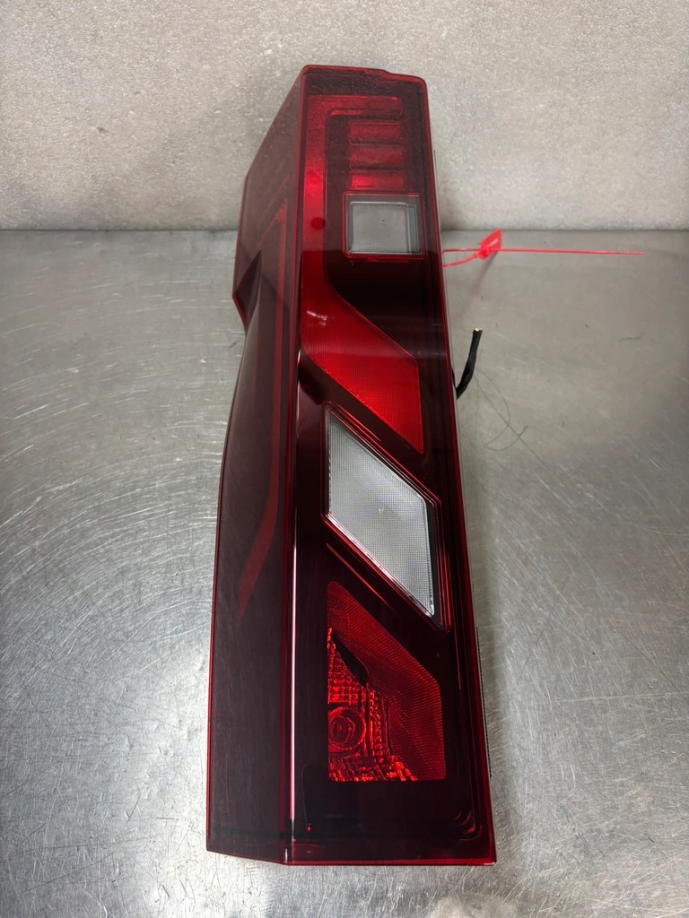 фото №1, Лампа левый задняя задняя renault master iv 4 2024- 265554088r europa