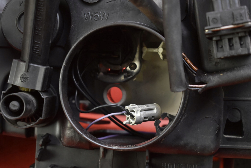 фото №8, Фара левый лампа перед eu 30698835 volvo v70 2 ii lift 04-08