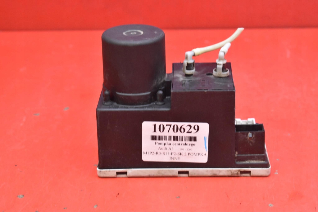 Купити Помпа центрального замка 8l0862257 audi a3 8l 3d hb 96-00