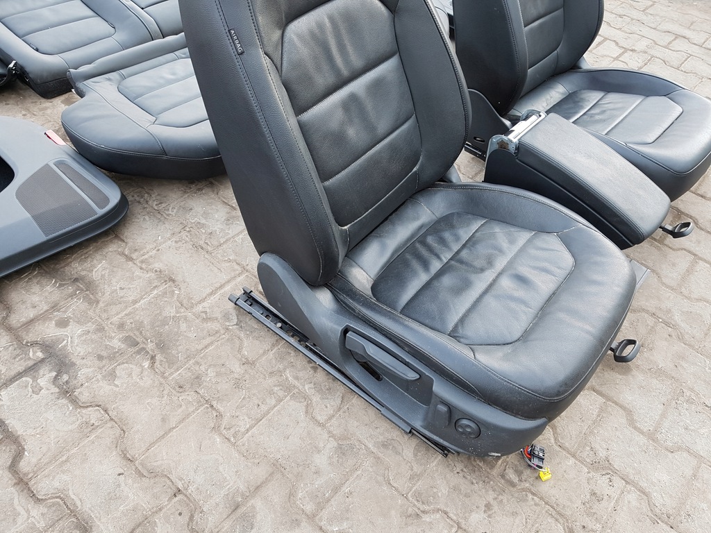 фото №4, Vw passat b7 sedan сиденья кожаный заднее сиденье