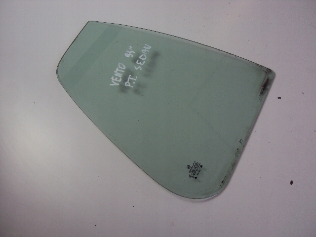 фото №2, Скло двері правий задня vw vento 1994 rok