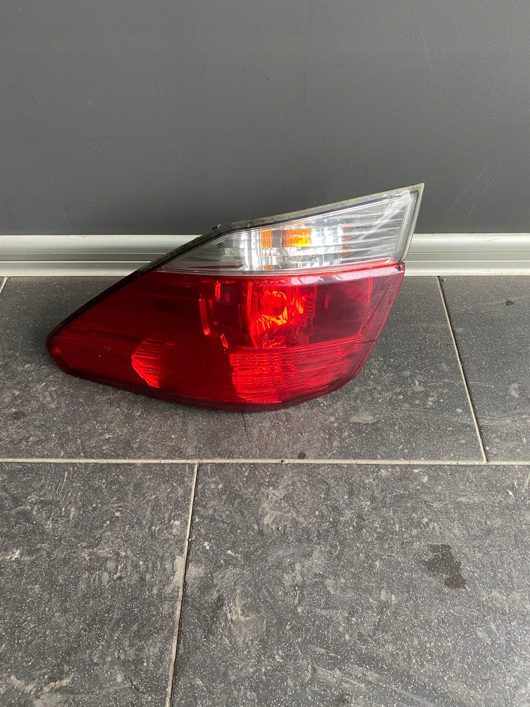 фото №1, Лампа правый задняя subaru legacy outback v